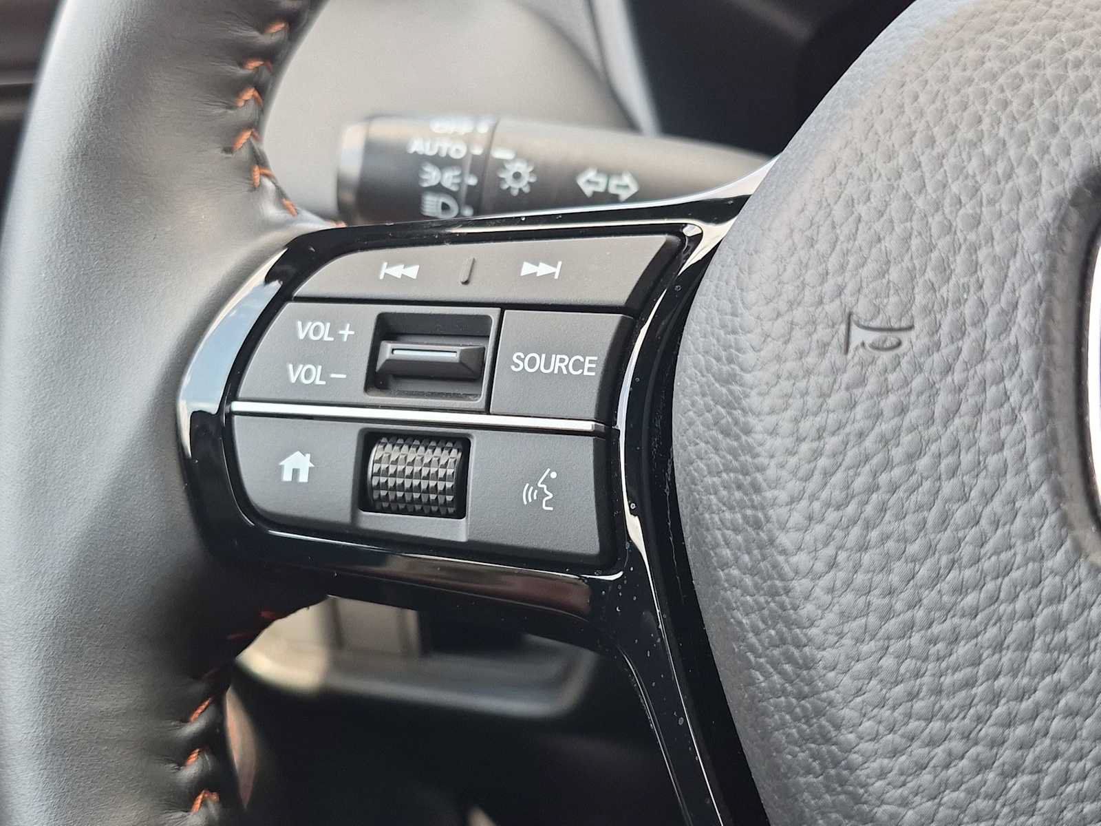 Certified 2025 Honda HR-V Sport image 21