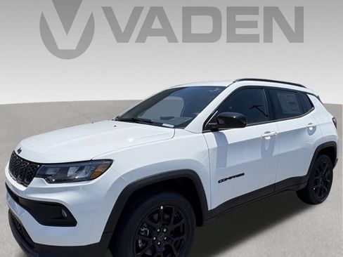New 2026 Jeep Compass Latitude AWD/4WD image 1