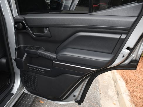 Certified 2025 Toyota 4Runner TRD Off-Road Premium image 21