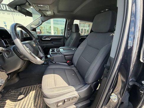 Used 2022 Chevrolet Silverado 1500 LT AWD/4WD image 27