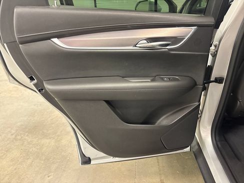 Used 2017 Cadillac XT5 Luxury w/ Driver Awareness Package FWD image 30