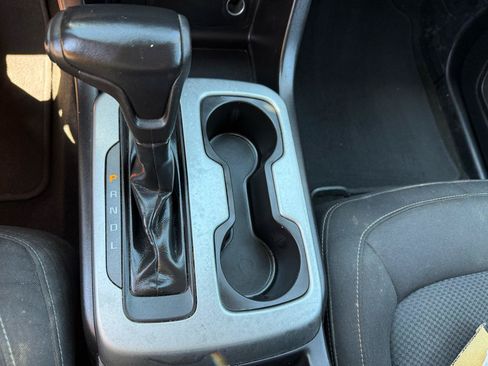 Used 2017 Chevrolet Colorado LT RWD image 23