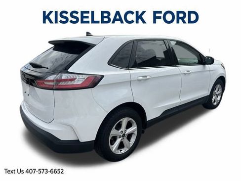 Certified 2023 Ford Edge SE image 3