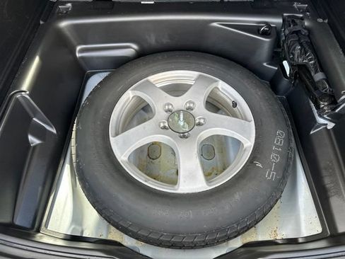 Used 2024 Jeep Grand Cherokee Laredo RWD image 38