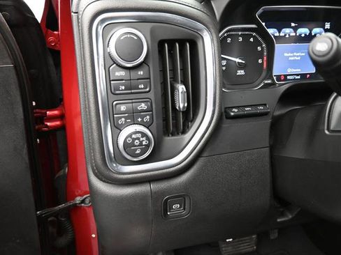 Used 2019 GMC Sierra 1500 Denali w/ Denali Ultimate Package AWD/4WD image 10