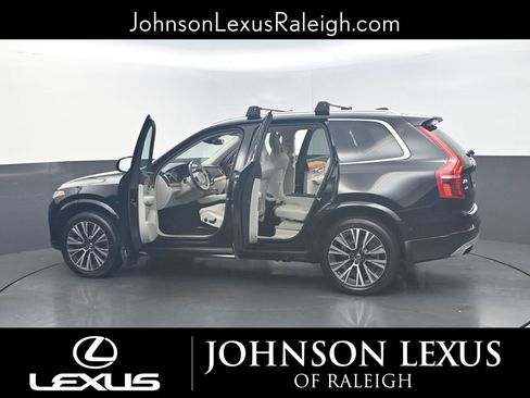 Used 2021 Volvo XC90 T6 Momentum w/ Advanced Package image 28