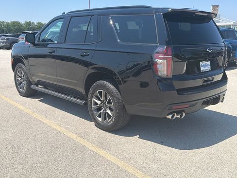 Used 2023 Chevrolet Tahoe Z71 w/ Z71 Off-Road Package AWD/4WD image 4