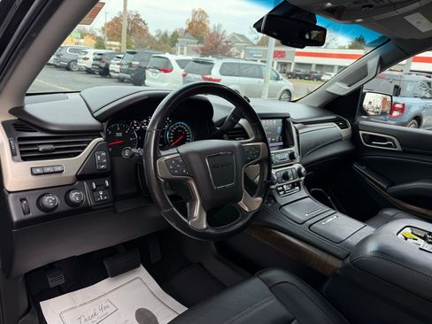 Used 2018 GMC Yukon Denali image 45