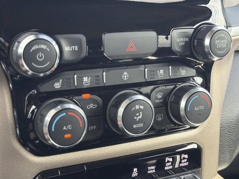 Used 2020 RAM 1500 Laramie AWD/4WD image 23