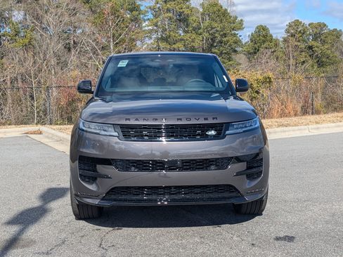 New 2026 Land Rover Range Rover Sport Dynamic SE image 2