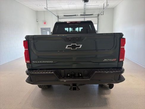 New 2026 Chevrolet Silverado 2500 ZR2 AWD/4WD image 6