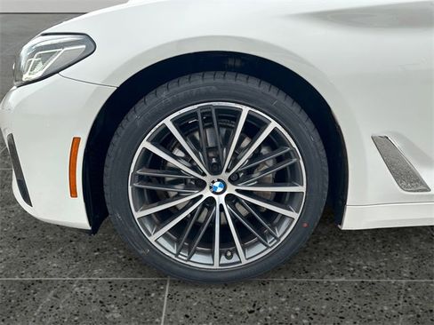 Used 2022 BMW 530i w/ Convenience Package image 14