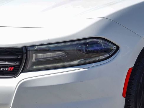 Used 2020 Dodge Charger SXT image 8