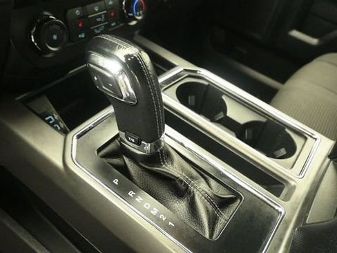 Used 2017 Ford F150 XLT w/ Equipment Group 302A Luxury AWD/4WD image 19