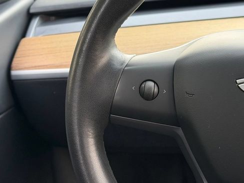 Used 2020 Tesla Model Y Long Range AWD/4WD image 44