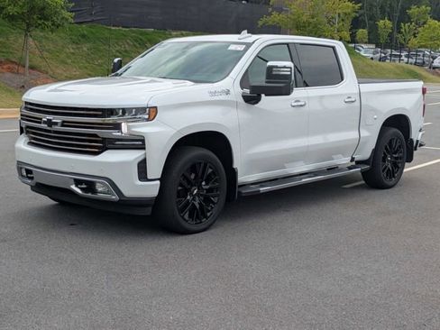 Used 2021 Chevrolet Silverado 1500 High Country w/ Technology Package AWD/4WD image 10