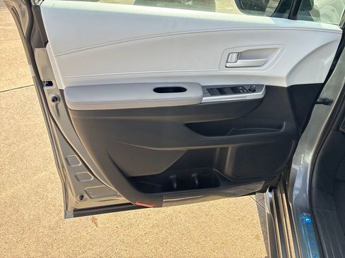 New 2026 Toyota Sienna LE image 12