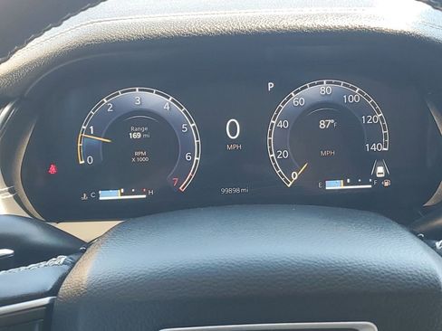 Used 2022 Jeep Grand Cherokee Limited w/ Luxury Tech Group II image 37