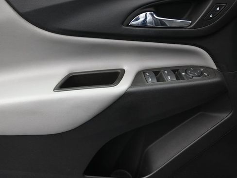 Used 2024 Chevrolet Equinox LS FWD image 12