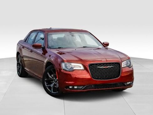 Used 2023 Chrysler 300 S image 2