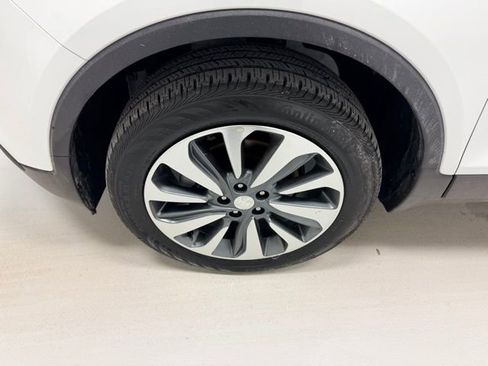 Certified 2022 Buick Encore Preferred w/ Safety Package image 20