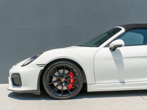 Used 2016 Porsche Boxster Spyder RWD image 19