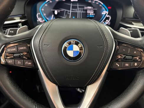 Used 2023 BMW 530e w/ Convenience Package RWD image 11