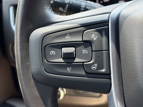 Used 2021 GMC Yukon XL SLT w/ Rear Media and Nav Package AWD/4WD image 19