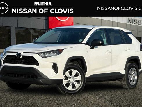 Used 2022 Toyota RAV4 LE image 1