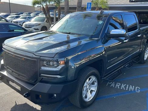 Used 2018 Chevrolet Silverado 1500 LTZ Z71 w/ LTZ Plus Package AWD/4WD image 3