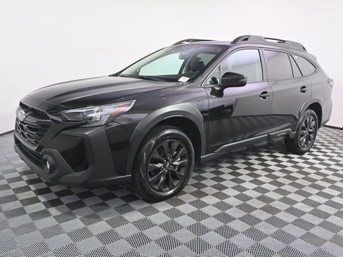 Used 2025 Subaru Outback Onyx Edition AWD/4WD image 2