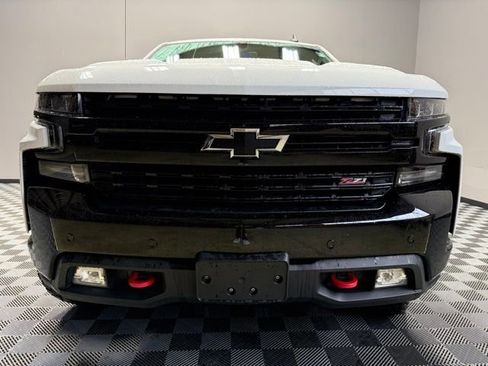 Used 2020 Chevrolet Silverado 1500 LT Trail Boss image 3