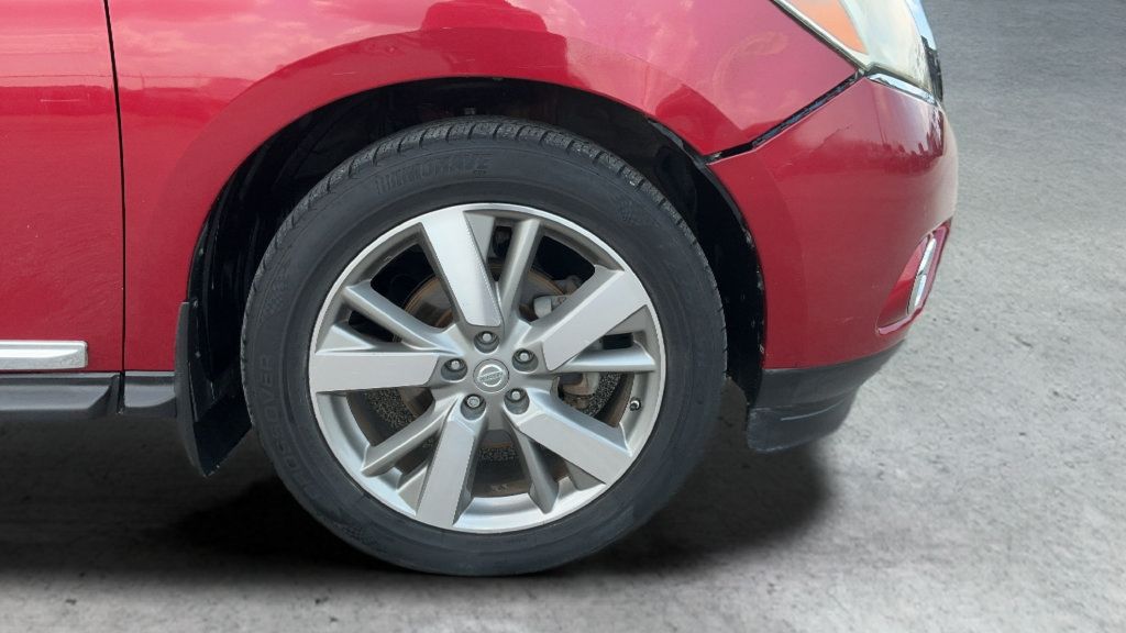 Used 2015 Nissan Pathfinder Platinum FWD image 24