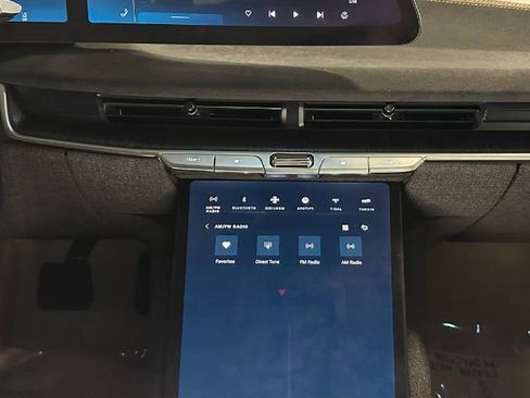 Used 2024 Lucid Air Grand Touring AWD/4WD image 32