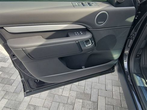 New 2026 Land Rover Discovery Limited Edition image 23