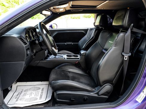 Used 2013 Dodge Challenger SRT8 w/ Harman Kardon Audio Group image 4