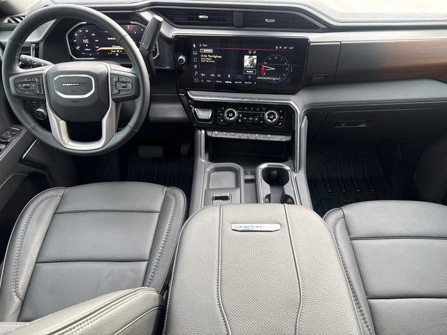 Used 2026 GMC Sierra 3500 Denali w/ Technology Package AWD/4WD image 11
