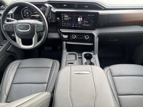 Used 2026 GMC Sierra 3500 Denali w/ Technology Package AWD/4WD image 11