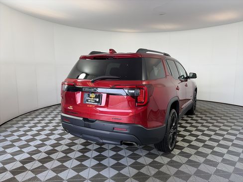 Certified 2023 GMC Acadia SLE w/ Driver Convenience Package image 11