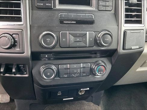 Used 2017 Ford F250 XLT AWD/4WD image 29