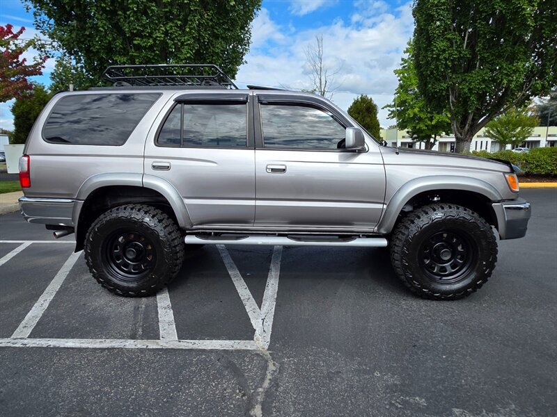 Used 2002 Toyota 4Runner SR5 AWD/4WD image 4