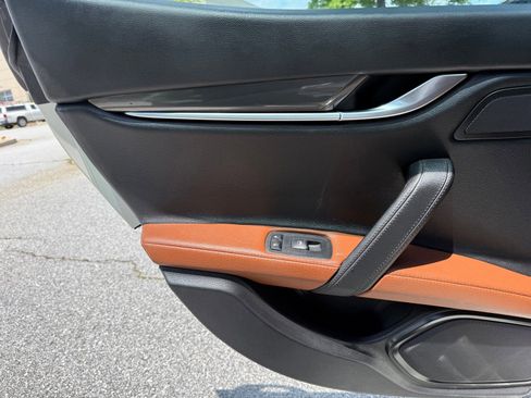 Used 2019 Maserati Ghibli RWD image 45