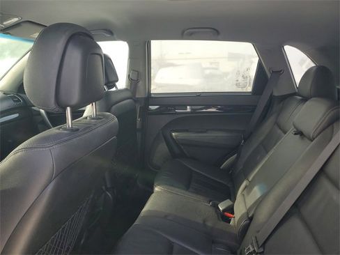Used 2015 Kia Sorento LX image 7