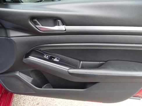 Used 2020 Nissan Altima 2.5 Platinum AWD/4WD image 40