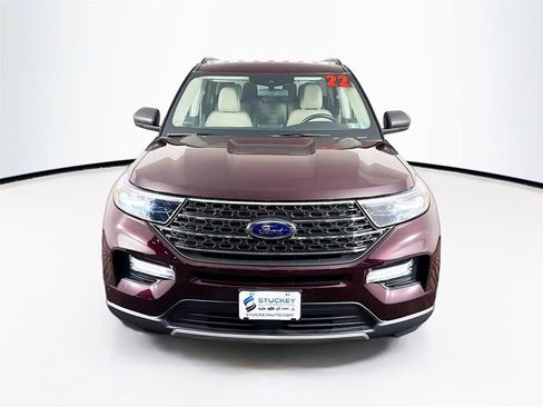 Used 2022 Ford Explorer XLT w/ Equipment Group 202A AWD/4WD image 13