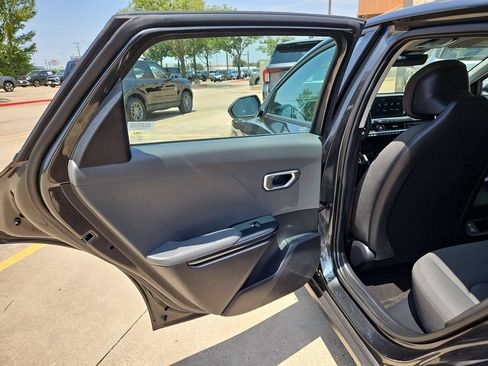 Used 2025 Kia K4 FWD image 27