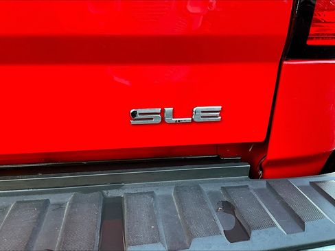 Used 2019 GMC Sierra 1500 SLE w/ SLE Value Package image 16