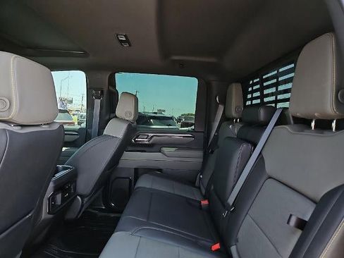 Used 2025 Chevrolet Silverado 2500 ZR2 w/ Technology Package AWD/4WD image 18
