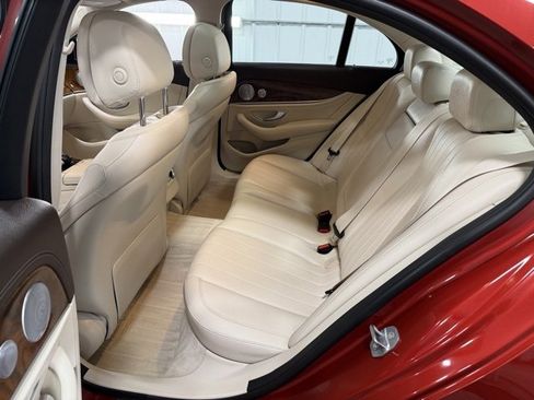 Used 2018 Mercedes-Benz E 400 4MATIC Sedan w/ Premium 3 Package (Q03) image 11