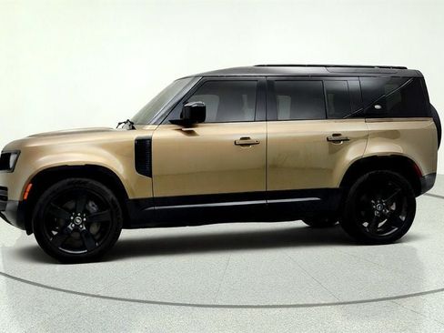 Used 2023 Land Rover Defender 110 X-Dynamic SE AWD/4WD image 8